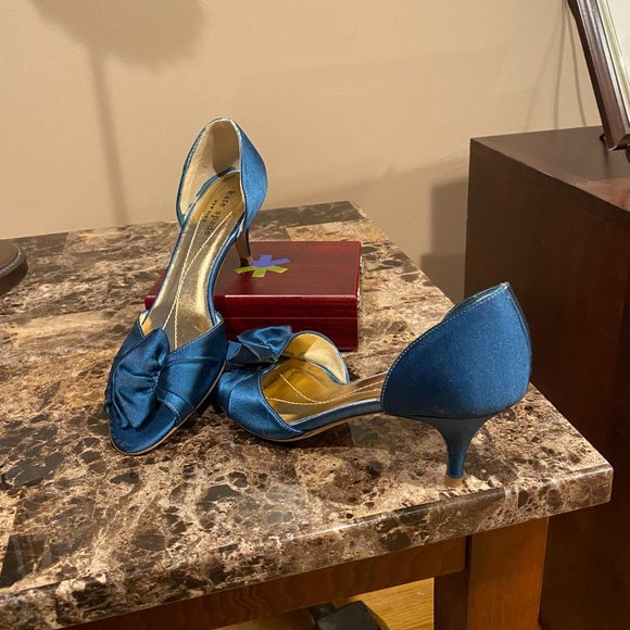 Kate Spade satin Open Toe Dressy Heel Size 6 1/2B Made in Italy - Picture 2 of 8
